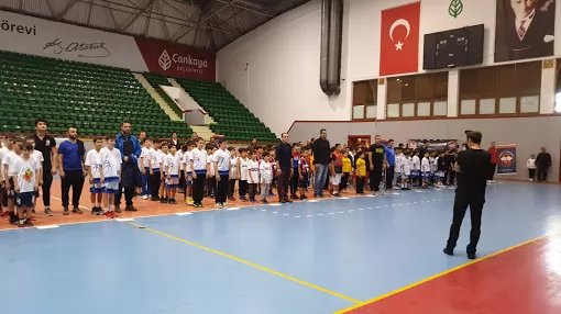 Profesör Dr. Ahmet Taner Kışlalı Spor Salonu Ankara Çankaya