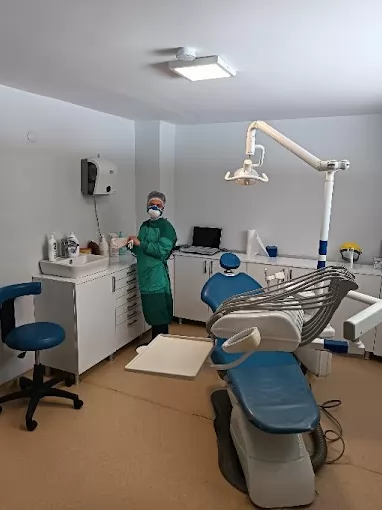 Uzm. Dt. Cansu İlgen, Endodonti-Kanal Tedavisi Uzmanı, Diş hekimi Edirne Merkez