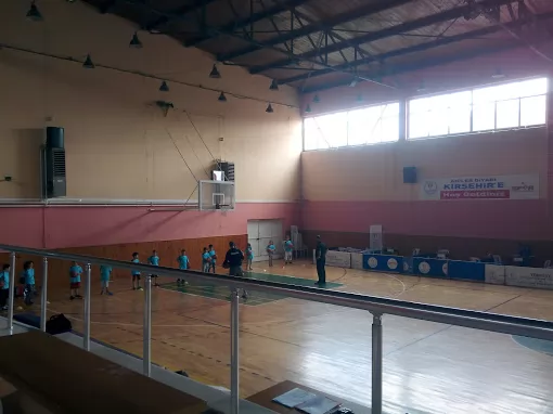 Aşıkpaşa Spor Salonu Kırşehir Merkez