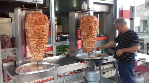 ARAZ DÖNER KEBAB VE TANTUNİ SALONU Mersin Akdeniz