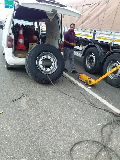 Turgutlu lastikçi yol yardım Akgül oto lastik Manisa Turgutlu