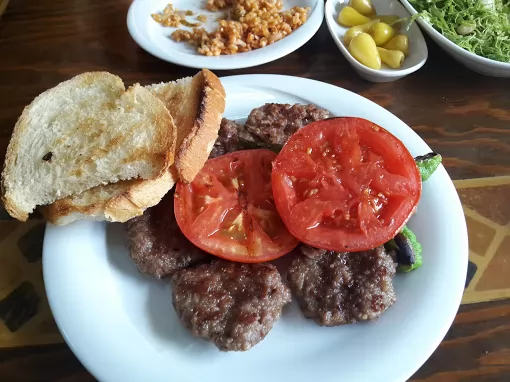 Akçaabatlı Köfte Gülsan Şubesi Samsun Canik