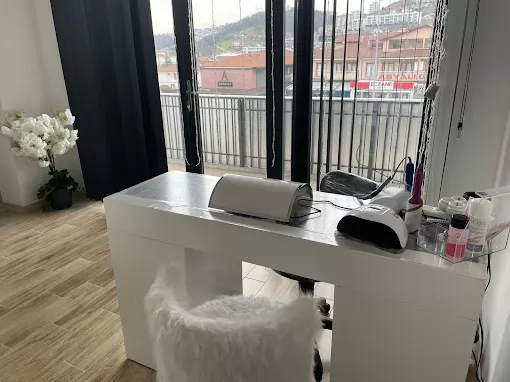 Ayss Beauty Center Sakarya Güzellik Merkezi (Protez Jel Tırnak, İpek Kirpik, Dudak Renklendirme, Microblading, Lifting, Cilt) Sakarya Serdivan