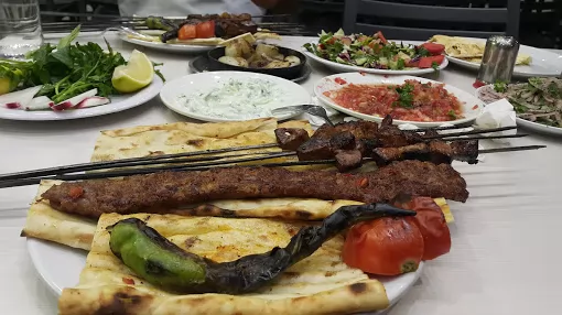 Zeki Usta Kebap Kenanevren Şubesi Adana Çukurova