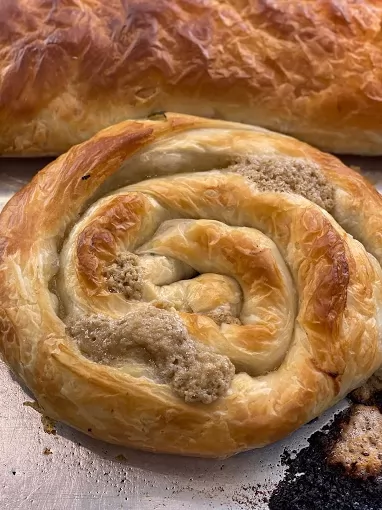 Taç Börek Pide Güven Usta Kars Merkez