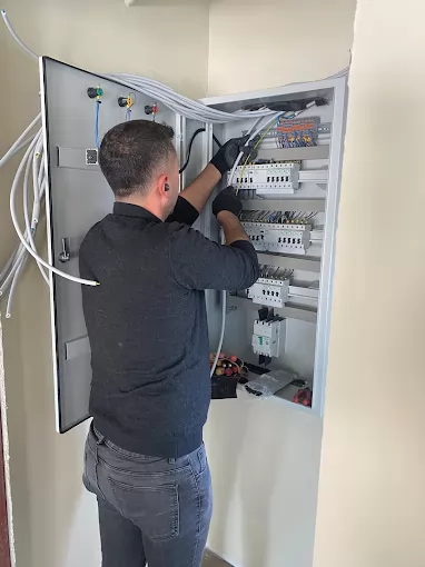 Tek Grup Elektrik & Enerji Sistemleri Mersin Mezitli