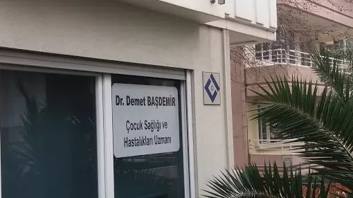 Dr. Demet Başdemir İstanbul Kadıköy