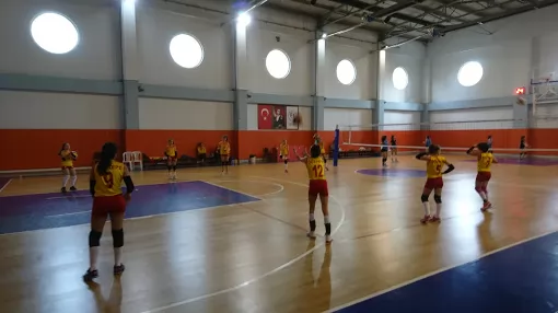 Halkapınar Spor Salonu İzmir Konak