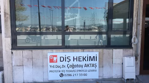 Diş Hekimi Dr.Öğretim Üyesi Çağatay AKTAŞ Protetik Diş Tedavisi (Protez) Uzmanı Çanakkale Merkez