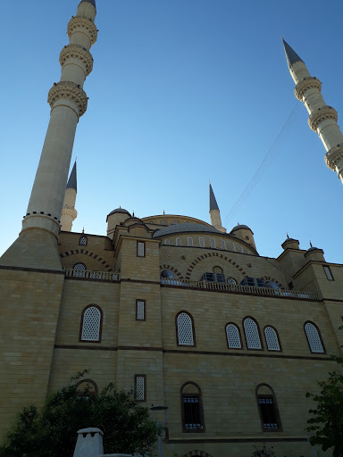 Meşhur Adıyaman Çiğ Köftecisi Ömer Usta Kahramanmaraş Meşhur Adıyaman Çiğ Köftecisi Ömer Usta Kahramanmaraş