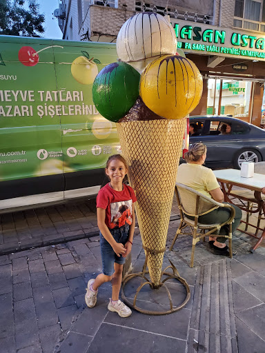 Papağanlı Dondurma Gaziantep Şahinbey Papağanlı Dondurma Gaziantep Şahinbey