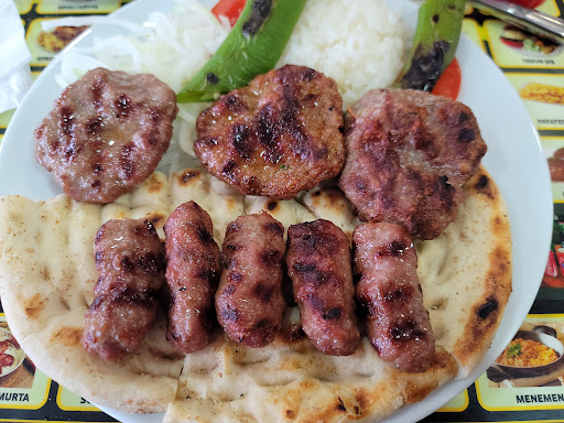 Tarihi Yeşil Pideli Köfte & Izgara Salonu Bursa Tarihi Yeşil Pideli Köfte & Izgara Salonu Bursa